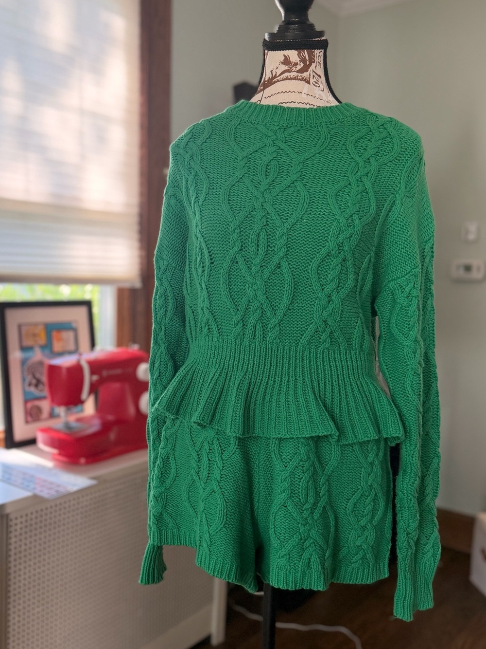 Green Cable-Knit Peplum Sweater and shorts set - Picture 2 of 6